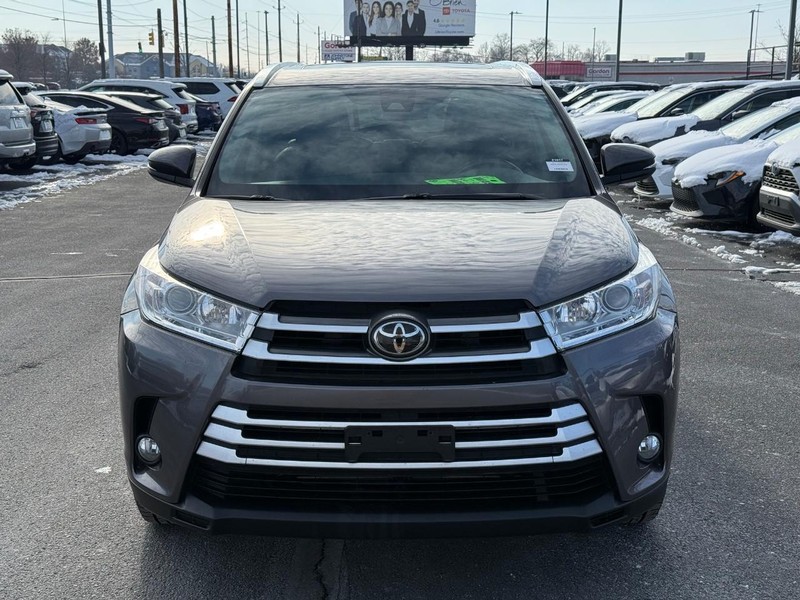 Toyota Highlander Vehicle Image 10