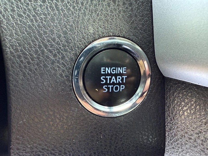 Toyota Highlander Vehicle Image 18