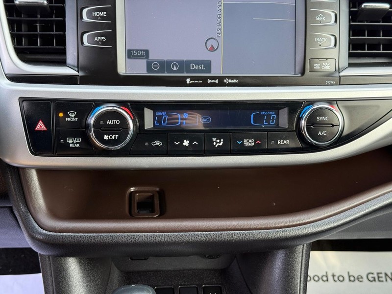 Toyota Highlander Vehicle Image 22