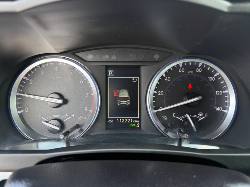 Toyota Highlander Vehicle Image 26