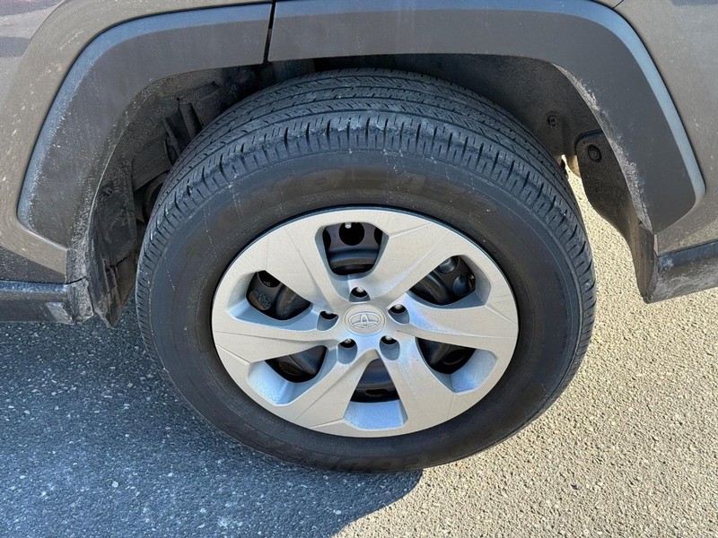 Toyota RAV4 Vehicle Image 06