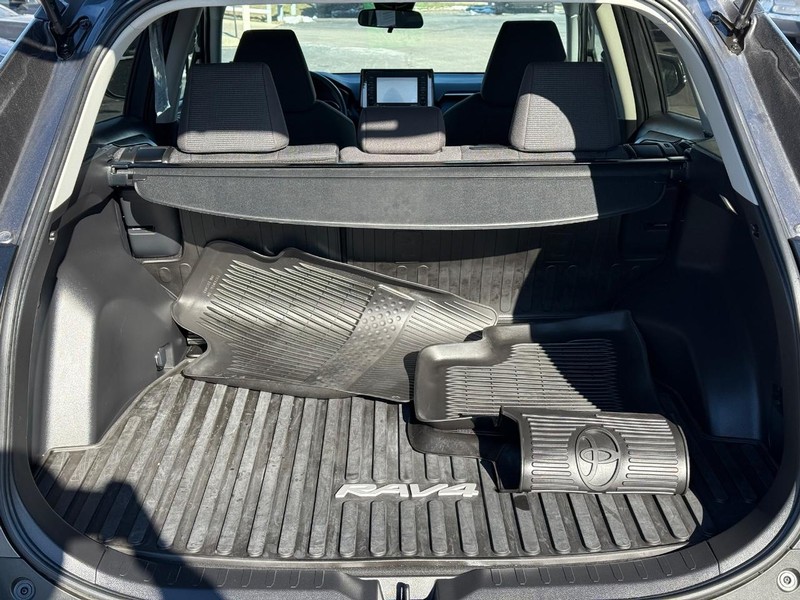 Toyota RAV4 Vehicle Image 07