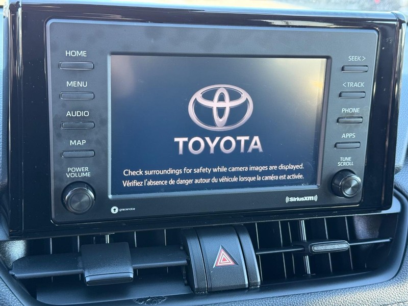 Toyota RAV4 Vehicle Image 15