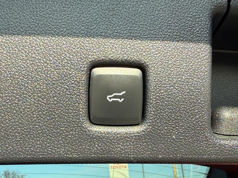 Ford Escape Vehicle Image 08