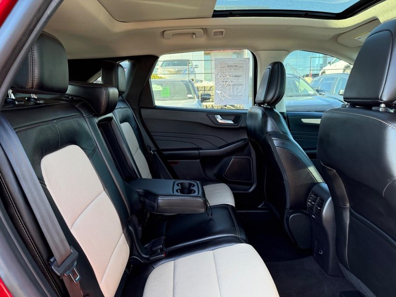 Ford Escape Vehicle Image 11