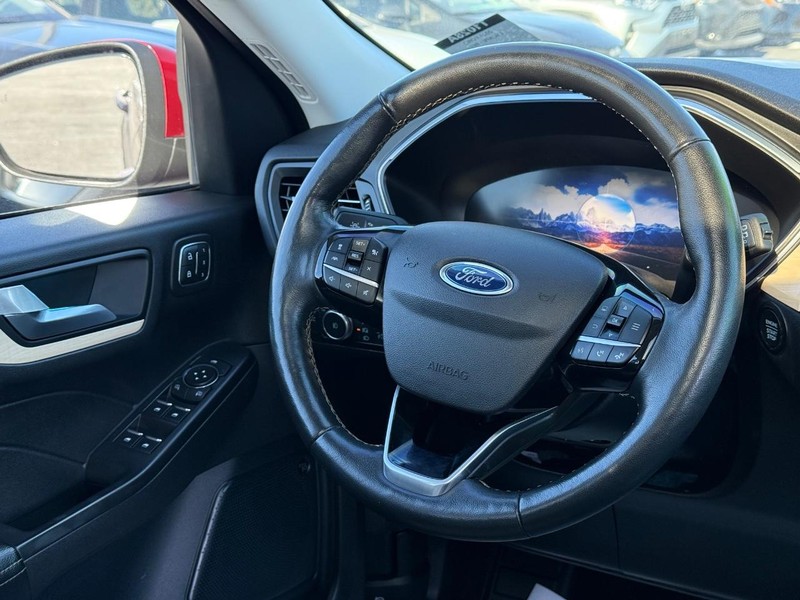 Ford Escape Vehicle Image 14