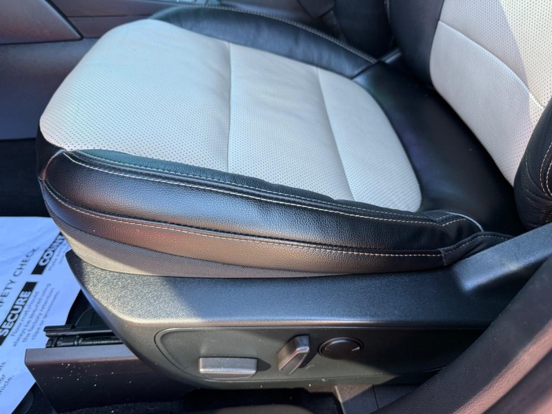 Ford Escape Vehicle Image 28