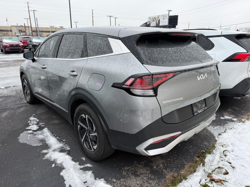 Kia Sportage Hybrid Vehicle Image 03