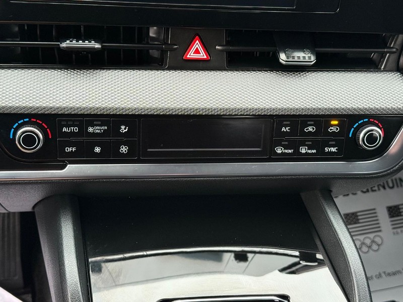 Kia Sportage Hybrid Vehicle Image 17