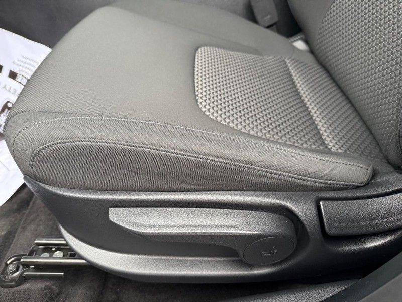 Kia Sportage Hybrid Vehicle Image 23