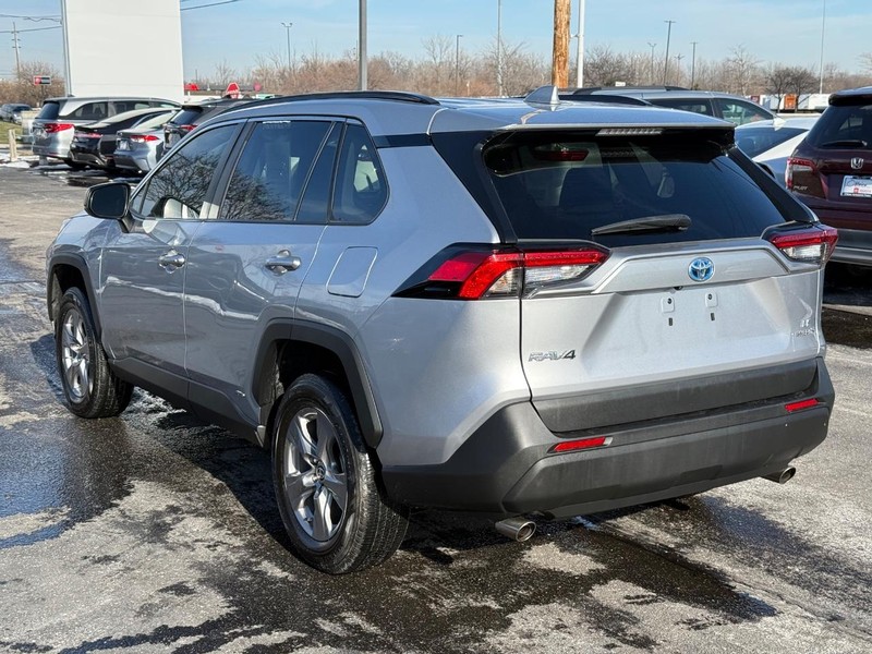 Toyota RAV4 Vehicle Image 05