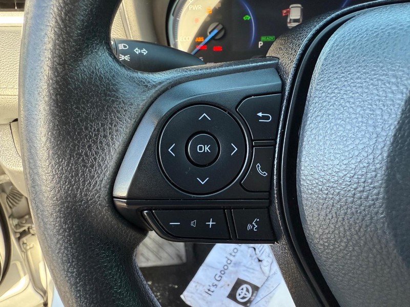 Toyota RAV4 Vehicle Image 13