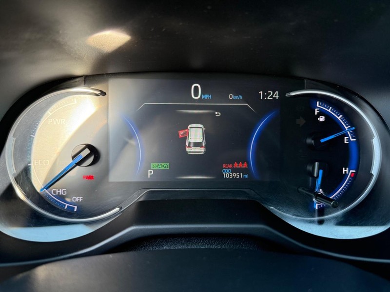 Toyota RAV4 Vehicle Image 20