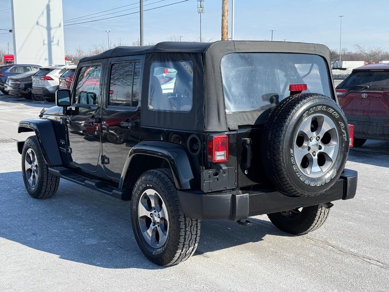 Jeep Wrangler JK Unlimited Vehicle Image 05