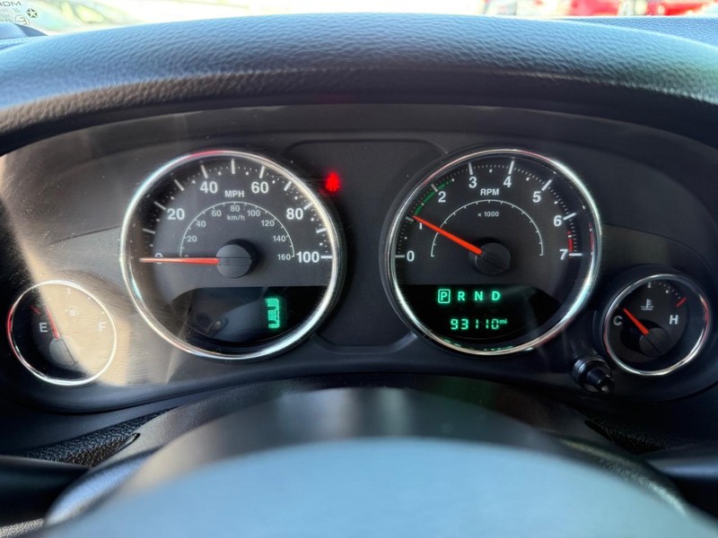 Jeep Wrangler JK Unlimited Vehicle Image 19