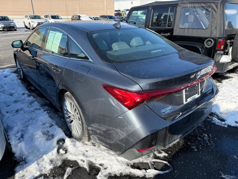 Toyota Avalon Vehicle Image 03