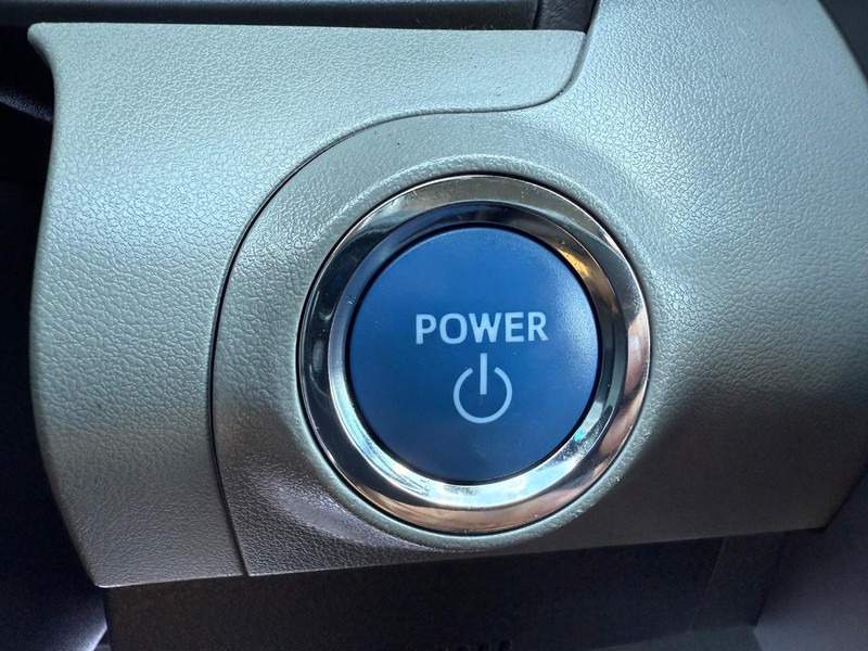 Toyota Avalon Vehicle Image 16