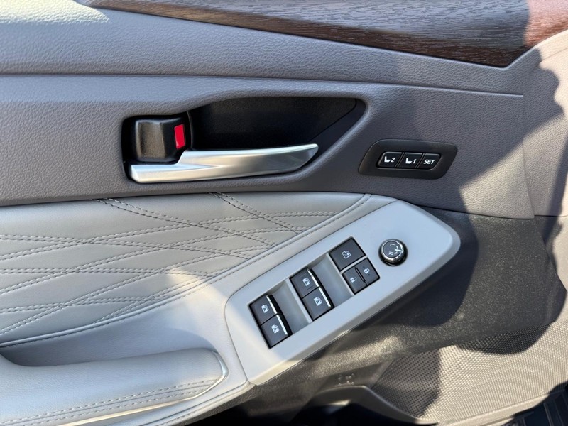 Toyota Avalon Vehicle Image 26