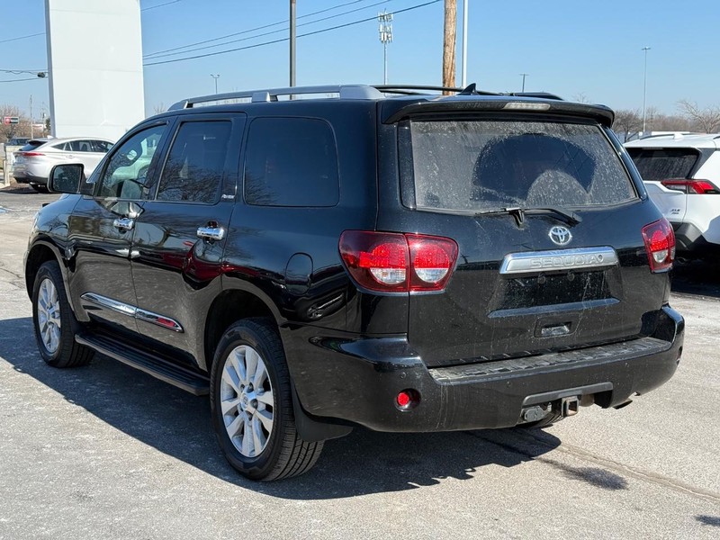 Toyota Sequoia Vehicle Image 05