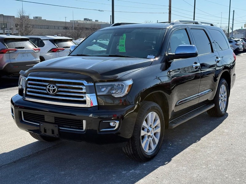 Toyota Sequoia Vehicle Image 08