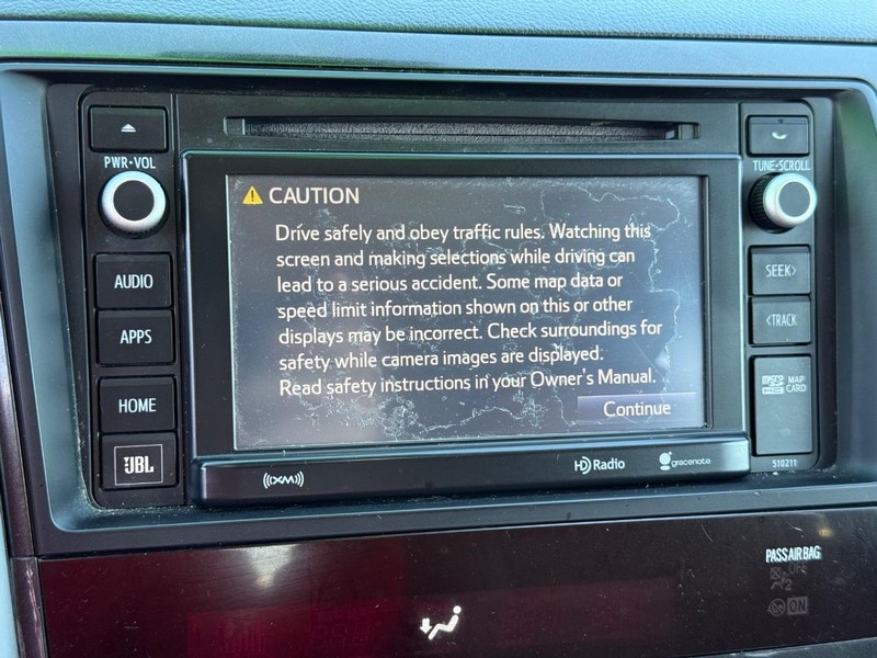 Toyota Sequoia Vehicle Image 17