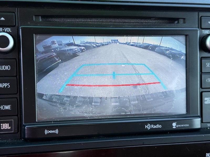 Toyota Sequoia Vehicle Image 18