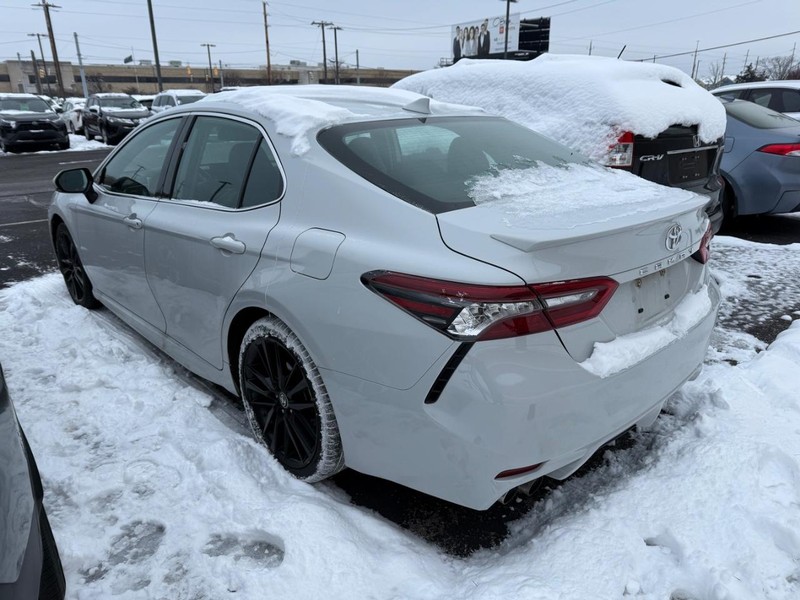 Toyota Camry Vehicle Image 03