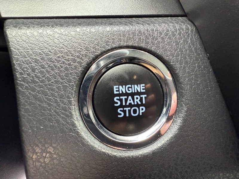 Toyota Camry Vehicle Image 15