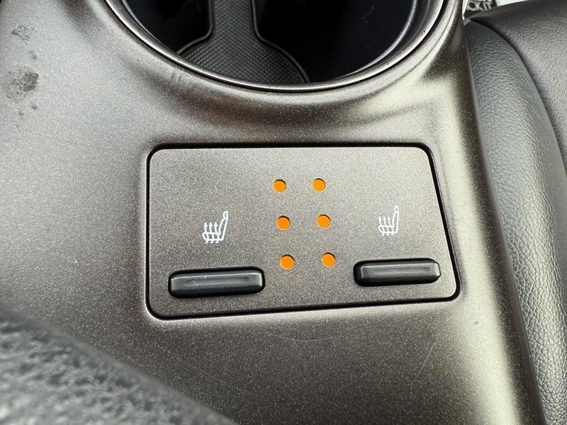 Toyota Camry Vehicle Image 16