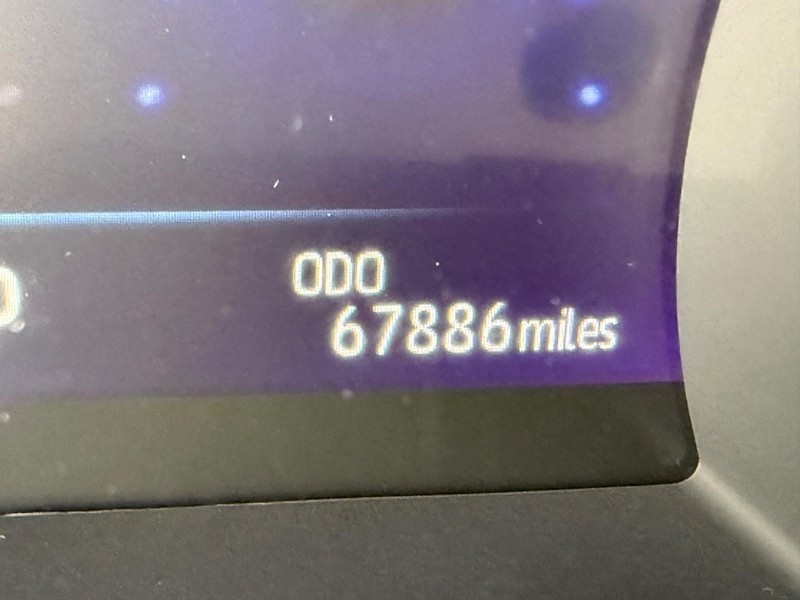 Toyota Camry Vehicle Image 22