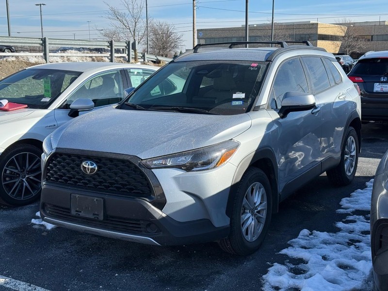 Toyota Corolla Cross Vehicle Image 02