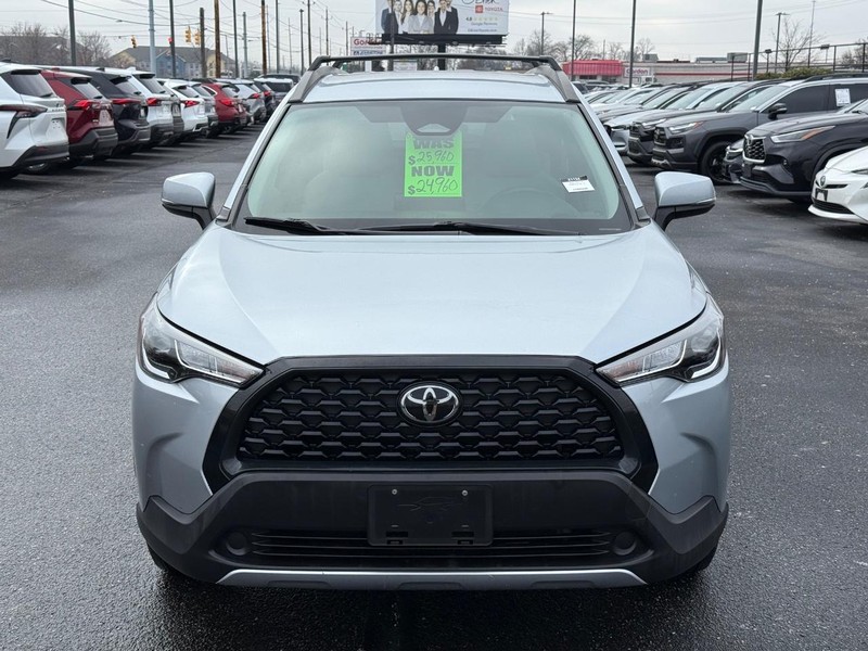 Toyota Corolla Cross Vehicle Image 09