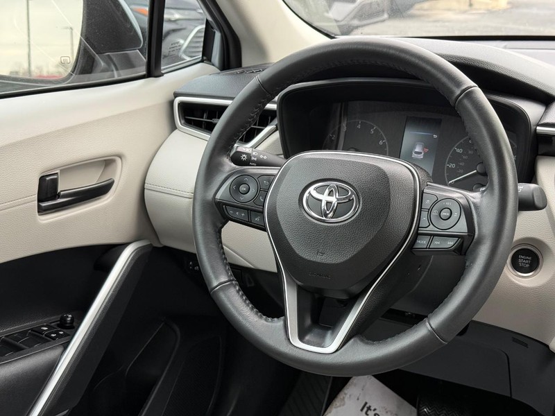 Toyota Corolla Cross Vehicle Image 12