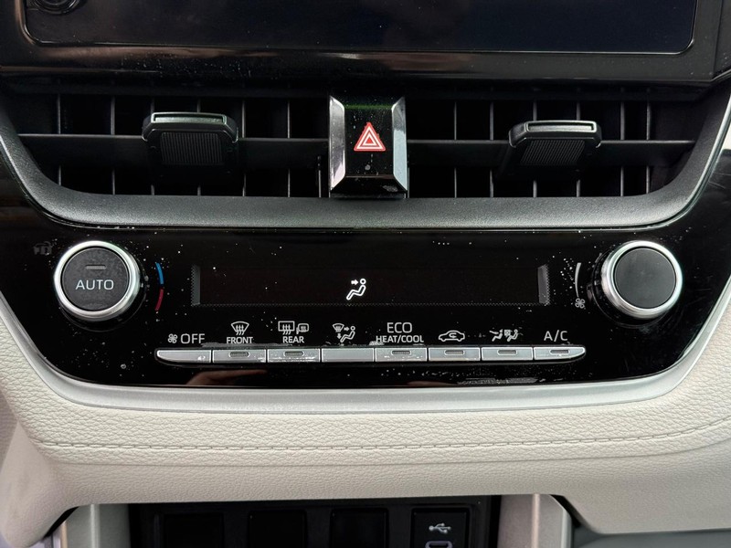 Toyota Corolla Cross Vehicle Image 18