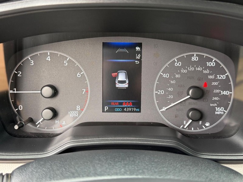 Toyota Corolla Cross Vehicle Image 21