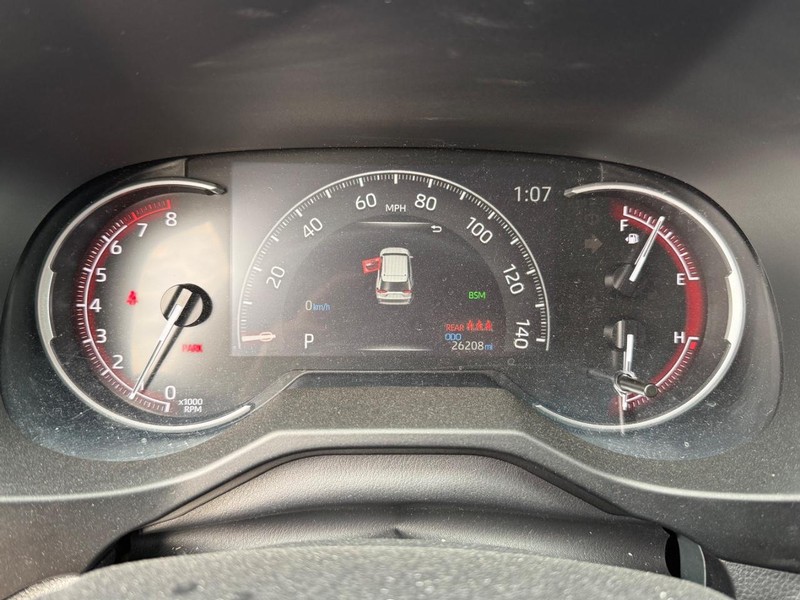 Toyota RAV4 Vehicle Image 21