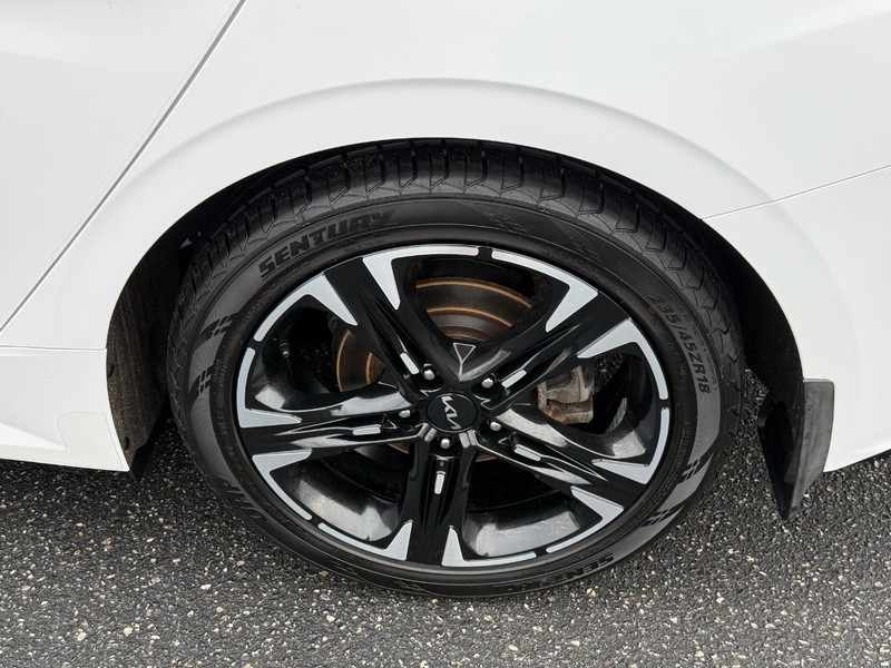 Kia K5 Vehicle Image 06