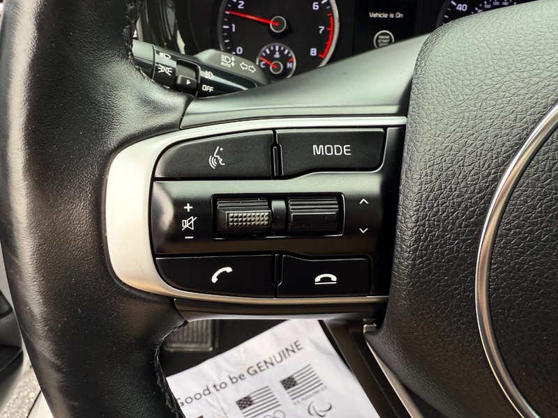 Kia K5 Vehicle Image 14