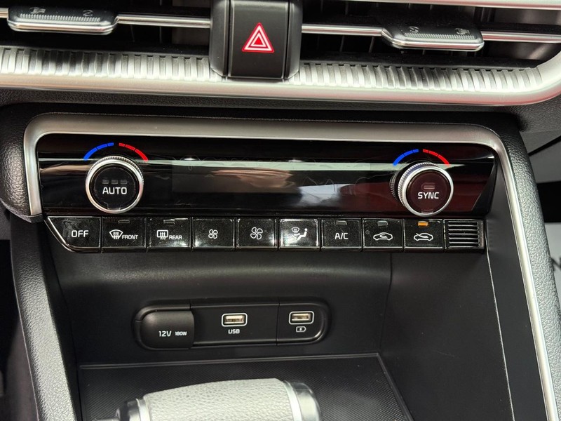 Kia K5 Vehicle Image 20