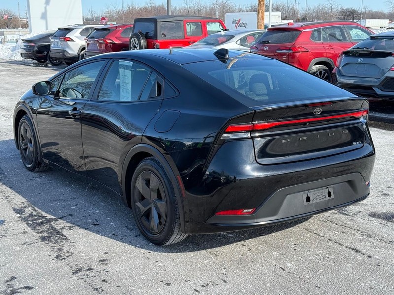 Toyota Prius Vehicle Image 05