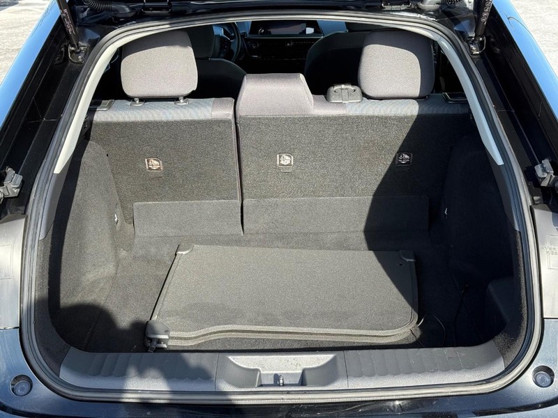 Toyota Prius Vehicle Image 07