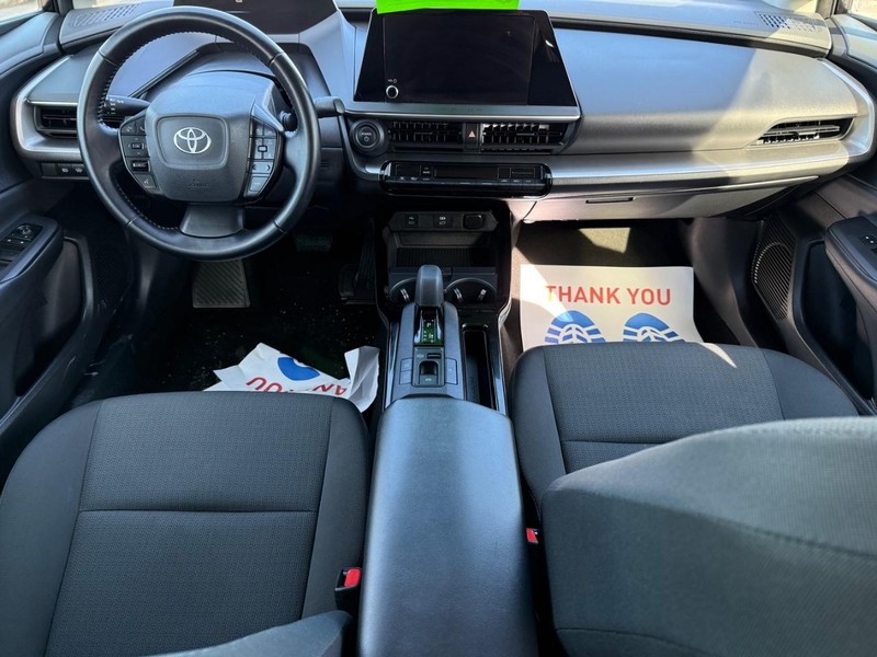 Toyota Prius Vehicle Image 11