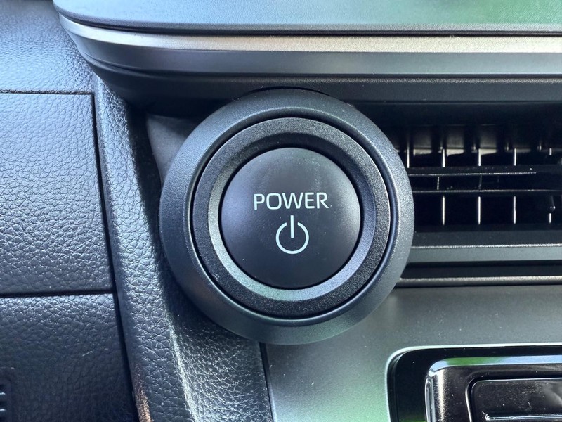 Toyota Prius Vehicle Image 14