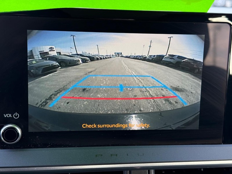 Toyota Prius Vehicle Image 16