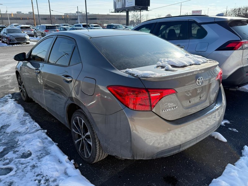 Toyota Corolla Vehicle Image 03