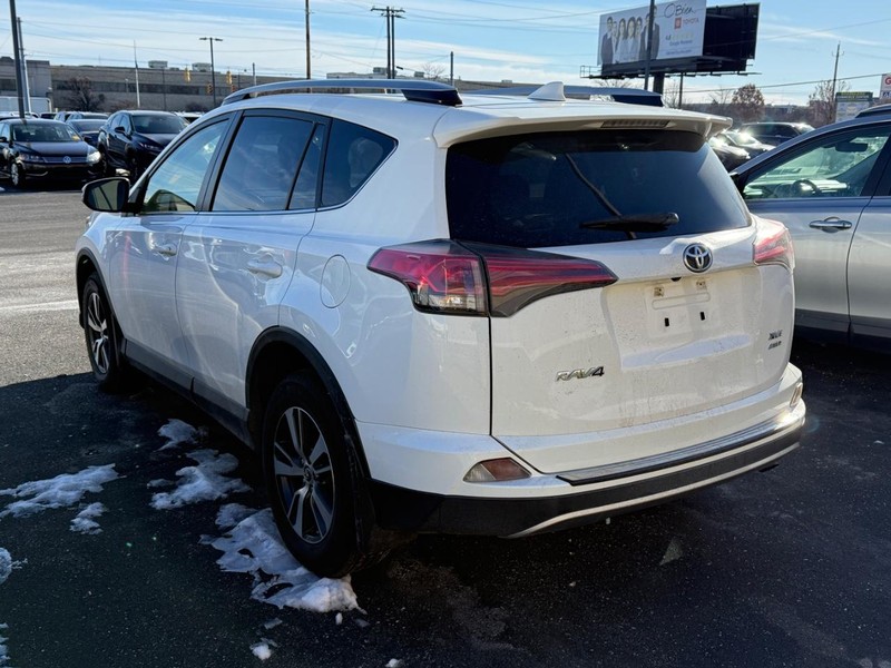 Toyota RAV4 Vehicle Image 03