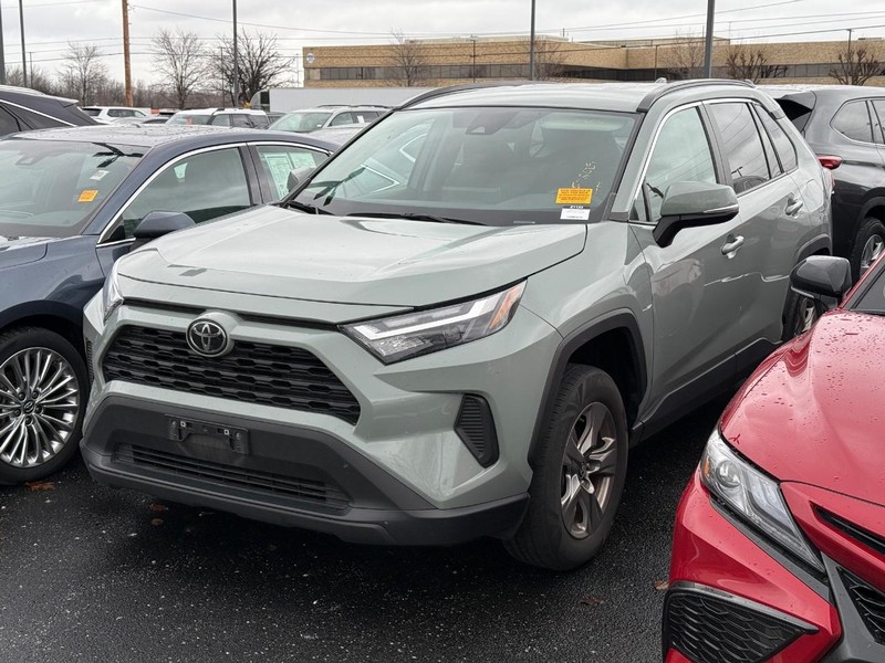 Toyota RAV4 Vehicle Image 02