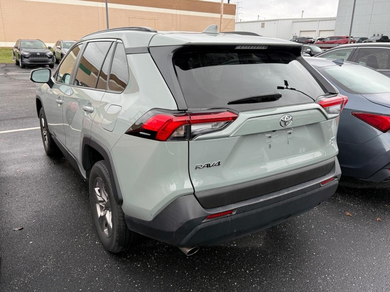 Toyota RAV4 Vehicle Image 03