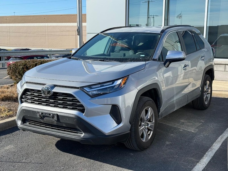 Toyota RAV4 Vehicle Image 02