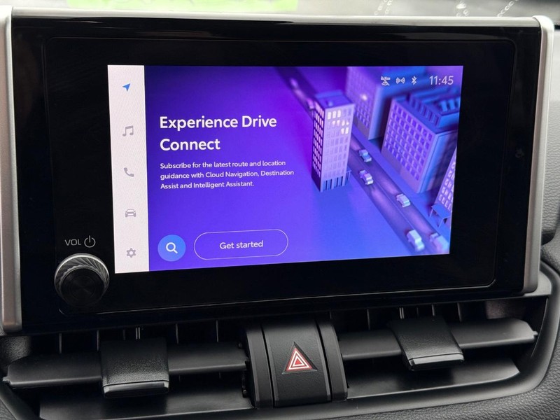 Toyota RAV4 Vehicle Image 16